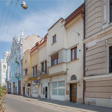 Oasis Rooms Oradea Eksteriør billede