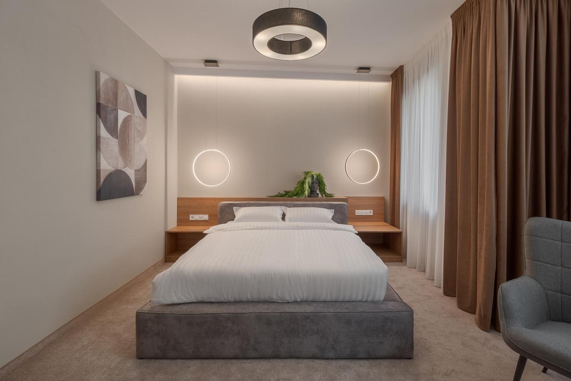 Oasis Rooms Oradea Eksteriør billede